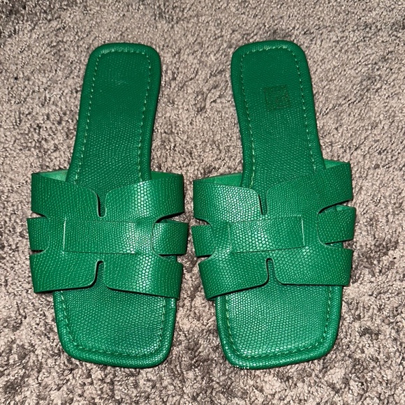 Green Women's Sandals - Picture 1 of 4